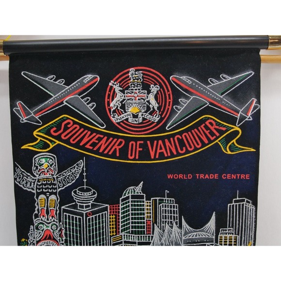 Souvenirs on Vancouver WALL HANGING VINTAGE TAPESTRY world trade center/bridge - Picture 2 of 8